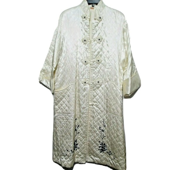 Vintage Japan Quilted Kimono Satin Robe Ivory Embroidered Size M (NEW) - Picture 1 of 8